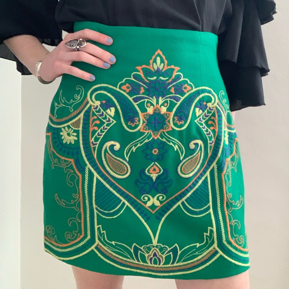 [Flying Tomato] Embroidered Mini Skirt